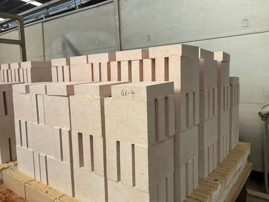 Buy AL2O3 85% Corundum Mullite Brick For Kiln Strong Resistance To Erosion online manufacture