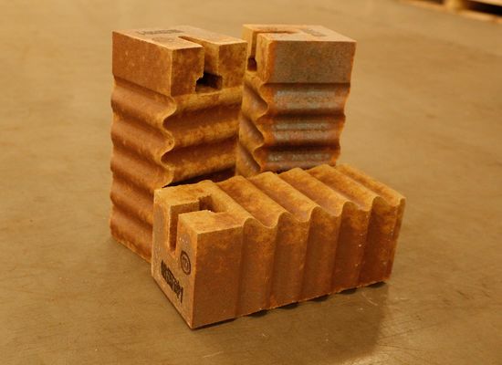 Buy AZM 1680 Silicon Mullite Brick 1550C-1650C Brown Anchor Brick online manufacture