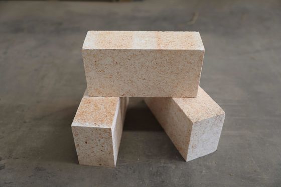 Buy 1700 Degree 90 AL2O3 Corundum Mullite Brick For Iron And Steel Industry online manufacture