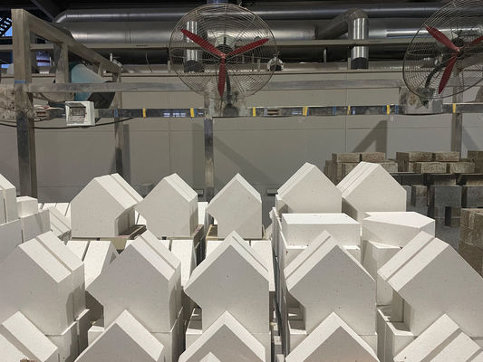 High Temp 95% Al2O3 Refractory Bricks White Corundum Brick For Electric Arc Furnaces